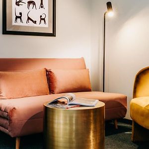 Zimmer mit Kingsize-Bett